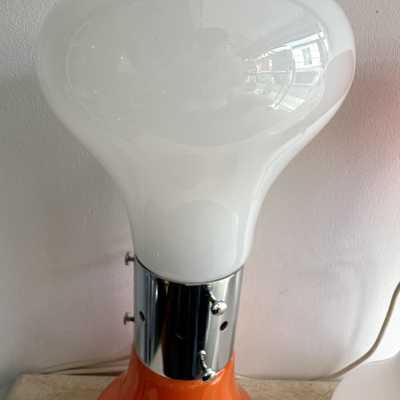 Mid-century modern space age table or bedside lamps model Birillo, this is a rare variation of Carlo Nason's iconic floor lamp for the Mazzega manufacture. Chromed metal and blown Murano glass. Up and down position. Famous manufactory such as Venini, Vistosi, La Murrina, Seguso, Carlo Nason, Poliarte, Esperia, Angelo Brotto, Stilnovo, Arteluce, Arredoluce, Artemide, Pierre Cardin, Lumi, Luci, Raak, Angelo Lelii, Francesco Bocola, Superstudio, Enrico Tronconi, Mario Bellini, H