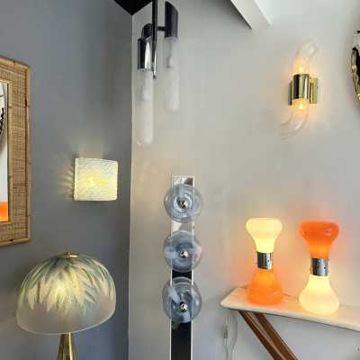 Mid-century modern space age table or bedside lamps model Birillo, this is a rare variation of Carlo Nason's iconic floor lamp for the Mazzega manufacture. Chromed metal and blown Murano glass. Up and down position. Famous manufactory such as Venini, Vistosi, La Murrina, Seguso, Carlo Nason, Poliarte, Esperia, Angelo Brotto, Stilnovo, Arteluce, Arredoluce, Artemide, Pierre Cardin, Lumi, Luci, Raak, Angelo Lelii, Francesco Bocola, Superstudio, Enrico Tronconi, Mario Bellini, H
