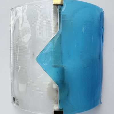 Pair of Space Age style wall lights, Mid-Century Modern style, in blue Murano glass and brass details, by the Italian manufacturer ITRE. Original Murano glass warranty label. Renowned Italian collections: Venini, Vistosi, La Murrina, Aldo Nason, Stilnovo, Joe Colombo, Arteluce, Arredoluce, Lumi, Luci, Rggiani, Sciolari, Werner Pantone, Luigi Colani, Raak, Angelo Lelii, Angelo Brotto, Esperia, Francesco Bocola, Superstudio, Enrico Tronconi, Mario Bellini, Harvey Guzzini, Lu
