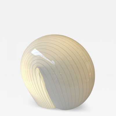 Murano glass shell table or bedside lamp with white stripes and brass details. Italian design by Veronese, Cenedese, Carlo Aldo Nason for Mazzega, La Murrina, Maison Charles, Jansen, Venini, Vistosi, Seguso, and Barovier Toso.