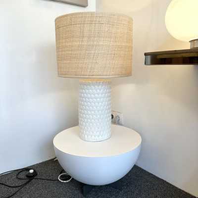 pair of low bedside tables or pedestal tables in white lacquered metal by Dutch designer Neil David. In the Memphis Group atmosphere, Michele De Lucchi, Matteo Thun, Marco Zanini, Aldo Cibic, Andrea Branzi, Shiro Kuramata, Michael Graves, Peter Shire, Javier Mariscal, Barbara Radice, Martine Bedin, George J. Sowden, Masanori Umeda and Nathalie du Pasquier. Famous manufacture like Joe Colombo, Arteluce, Arredoluce, Lumi, Luci, Rggiani, Werner Pantone, Luigi Colani, RAAK, Francesco Bocola, Superstudio, Enr