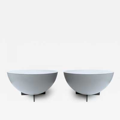 pair of low bedside tables or pedestal tables in white lacquered metal by Dutch designer Neil David. In the Memphis Group atmosphere, Michele De Lucchi, Matteo Thun, Marco Zanini, Aldo Cibic, Andrea Branzi, Shiro Kuramata, Michael Graves, Peter Shire, Javier Mariscal, Barbara Radice, Martine Bedin, George J. Sowden, Masanori Umeda and Nathalie du Pasquier. Famous manufacture like Joe Colombo, Arteluce, Arredoluce, Lumi, Luci, Rggiani, Werner Pantone, Luigi Colani, RAAK, Francesco Bocola, Superstudio, Enr