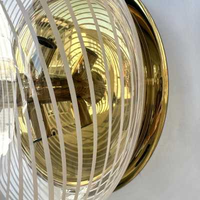 Pair of plastic lucite spiral brass wall or ceiling lights mid century modern, Italian design in the mood of Venini, Vistosi, Mazzega, Seguso, Carlo Aldo Nason, Poliarte, Esperia, Angelo Brotto, Stilnovo, Arteluce, Arredoluce, Artemide, Pierre Cardin, Lumi, Luci, Raak, Angelo Lelii, Francesco Bocola, Superstudio, Enrico Tronconi, Mario Bellini, Harvey Guzzini, Luigi Massoni, Martinelli, Fabio Lenci, Gio Ponti.