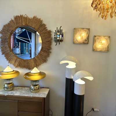 Pair of Space Age, Mid-Century Modern style wall lights, in textured Murano glass and brass, with gold brushed brass finish to the sides. Can also be recessed. Renowned Italian design: Venini, Vistosi, La Murrina, Aldo Carlo Nason for Mazzega, Stilnovo, Joe Colombo, Arteluce, Arredoluce, Lumi, Luci, Rggiani, Sciolari, Werner Pantone, Luigi Colani, Raak, Angelo Lelii, Angelo Brotto, Esperia, Francesco Bocola, Superstudio, Enrico Tronconi, Mario Bellini, Harvey Guzzini, Luigi My