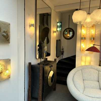 Pair of Mid-Century Modern Space Age Wall Sconces, Textured Murano Glass and Brushed Brass Gold Painted Metal Style Sconces. Famous Italian design like Venini, Vistosi, La Murrina, Aldo Carlo Nason for Mazzega, Stilnovo, Joe Colombo, Arteluce, Arredoluce, Lumi, Luci, Rggiani, Sciolari, Werner Pantone, Luigi Colani, Raak, Angelo Lelii, Angelo Brotto, Esperia, Francesco Bocola, Superstudio, Enrico Tronconi, Mario Bellini, Harvey Guzzini, Luigi Massoni, Martinelli, Pierre Cardi