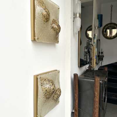 Pair of Mid-Century Modern Space Age Wall Sconces, Textured Murano Glass and Brushed Brass Gold Painted Metal Style Sconces. Famous Italian design like Venini, Vistosi, La Murrina, Aldo Carlo Nason for Mazzega, Stilnovo, Joe Colombo, Arteluce, Arredoluce, Lumi, Luci, Rggiani, Sciolari, Werner Pantone, Luigi Colani, Raak, Angelo Lelii, Angelo Brotto, Esperia, Francesco Bocola, Superstudio, Enrico Tronconi, Mario Bellini, Harvey Guzzini, Luigi Massoni, Martinelli, Pierre Cardi