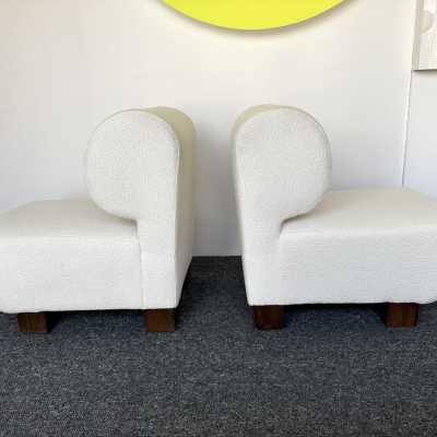 Pair of slipper armchairs model P. wooden feet. Recently completely covered in looped fabric but second-hand upholstery. In the style of Pierre Cardin, designers like Gio Ponti, Gianfranco Frattini, Cassina, Osvaldo Borsani, Joe Colombo, Vico Magistretti, Ico Luisa Parisi, Mario Bellini, Tito Agnoli, Afra Tobia Carlo Scarpa, Luciano Frigerio, Sporiti, Marco Zanuso, Giulio Moscatelli, Formanova.