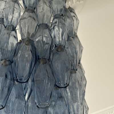 Murano glass chandelier, pendant, or flush-mounted ceiling light in polyhedral polihedral glass. Comes with additional glass, chain, and ceiling rose. In a Mid-Century Modern Hollywood Regency style, inspired by Mazzega, Carlo Aldo Nason, Vistosi, La Murrina, Carlo Scarpa, Venini, and Seguso.