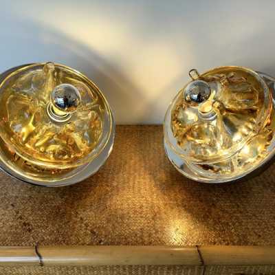 Pair of Culbuto Crater Mid-Century Modern Space Age table or bedside lamps, stalagmite in amber Murano glass and chrome metal by Italian designer Toni Zuccheri for VeArt. Famous Italian design like Venini, Vistosi, La Murrina, Aldo Nason, Stilnovo, Joe Colombo, Arteluce, Arredoluce, Lumi, Luci, Rggiani, Sciolari, Werner Pantone, Luigi Colani, Raak, Angelo Lelii, Angelo Brotto, Esperia, Francesco Bocola, Superstudio, Enrico Tronconi, Mario Bellini, Harvey Guzzini, Luigi Massoni, Martinelli, P
