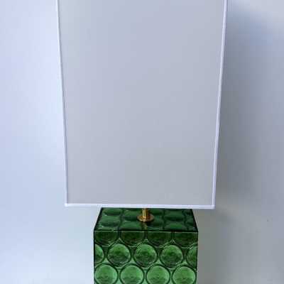 Pair of table or bedside lamps in brass and green optical Murano glass. Contemporary work from the Italian design artist workshop Roberto Giulio Rida. Artist signed stamp on the lamps. In a Mid-Century Modern Space Age Hollywood Regency mood, Carlo Nason, Mazzega, Vistosi, Stilnovo, Fontana Arte, Cristal Art, arteluce, arredoluce, Pierre Cardin, Stilux.