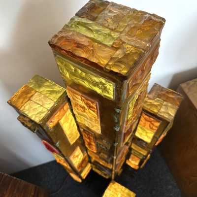 Exceptional masterpiece, very rare Large Mid-Century Modern floor lamp model New York in hammered glass and wrought iron, gilt patina gold gilding, by the Italian design artisan manufacturer Longobard in Verona in a Brutalist style, competitor of Biancardi Jordan Arte and Poliarte in the 1970s. Famous design like Carlo Aldo Nason for Mazzega Murano, Venini, Vistosi, La Murrina.