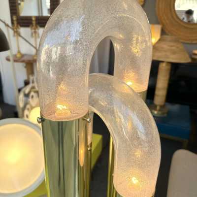 Version Mid-Century Modern Space Age en laiton du lampadaire d'Aldo Nason pour la manufacture Mazzega. Verre de Murano bulle soufflé. Manufacture célèbre comme Venini, Vistosi, La Murrina, Seguso, Carlo Nason, Poliarte, Esperia, Angelo Brotto, Stilnovo, Arteluce, Arredoluce, Artemide, Pierre Cardin, Lumi, Luci, Raak, Angelo Lelii, Francesco Bocola, Superstudio, Enrico Tronconi, Mario Bellini, Harvey Guzzini, Luigi Massoni, Martinelli, Fabio Lenci, Gio Ponti.