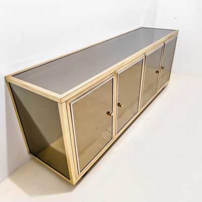 Rare Mid-Century Modern sideboard, credenza, buffet, cabinet, dresser with a compartment can be used as dry bar by Michel Pigneres for L'Angolo Metallarte Roma. Plated Mirror, brass and metal chrome. Interior drawers in brown melamine. The highest quality of the 1970s. Famous design like Maison Jansen, Charles, Sandro Petti.