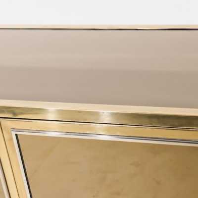 Rare Mid-Century Modern sideboard, credenza, buffet, cabinet, dresser with a compartment can be used as dry bar by Michel Pigneres for L'Angolo Metallarte Roma. Plated Mirror, brass and metal chrome. Interior drawers in brown melamine. The highest quality of the 1970s. Famous design like Maison Jansen, Charles, Sandro Petti.