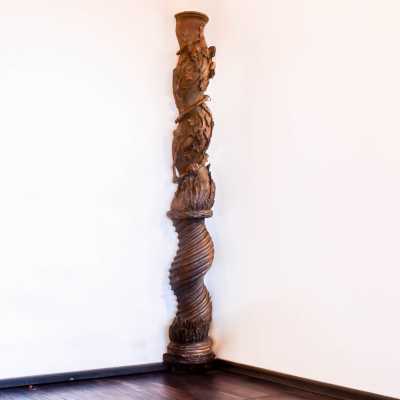 Pair of Solomonic columns in carved and gilded wood – Italy, 17th century