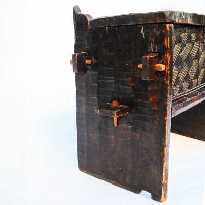 Costume chest (Kofa) – Afghanistan, early 19th century