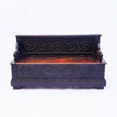 Antique French carved oak bench-chest – Neo-Renaissance style, 19th century
