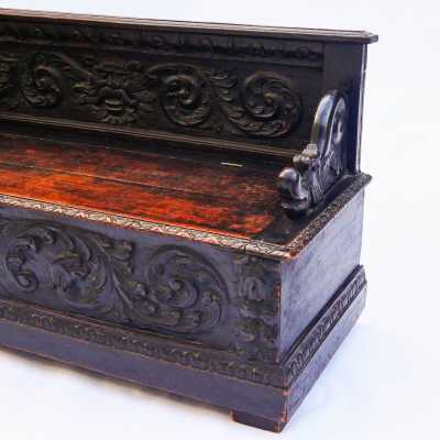 Antique French carved oak bench-chest – Neo-Renaissance style, 19th century