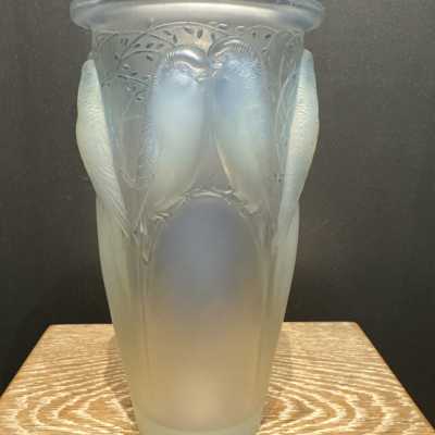 un vase de Ceylan par R. Lalique