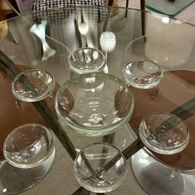 Six coupelles en verre