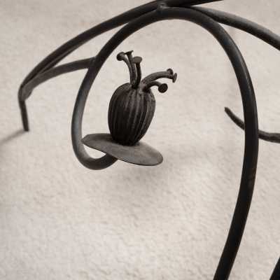 Lampadaire Pavot d'André Dubreuil, détail du pied en fer forgé