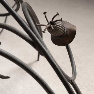Lampadaire Pavot d'André Dubreuil, détail du pied en fer forgé