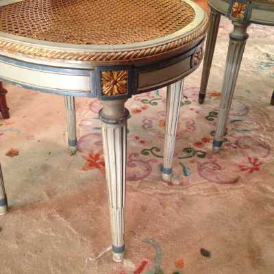 Petite paires de chaises de style Louis XVI