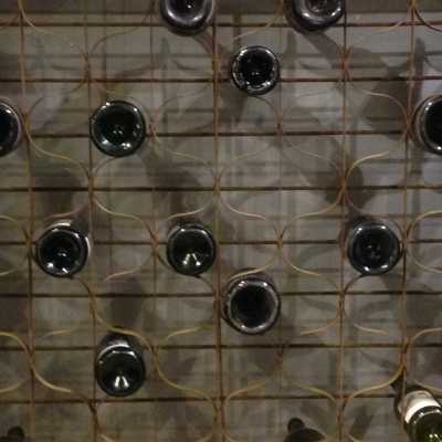 Deux cages à vin