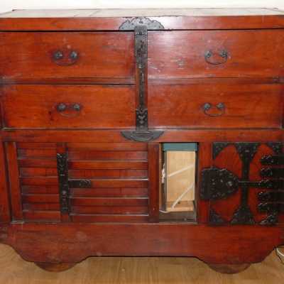 Commode Kuruma Dansu de la période Edo – Japon