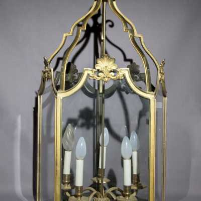Paire de lanternes de style Louis XVI