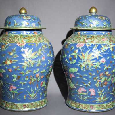 Grande paire de potiches en porcelaine de Chine, XIXè siècle