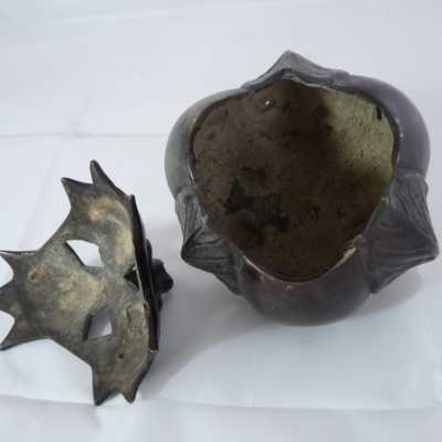 Brûle encens aubergine en bronze – Japon