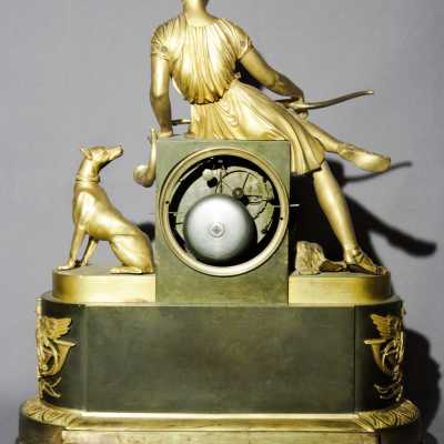 Pendule en bronze doré d'époque Empire