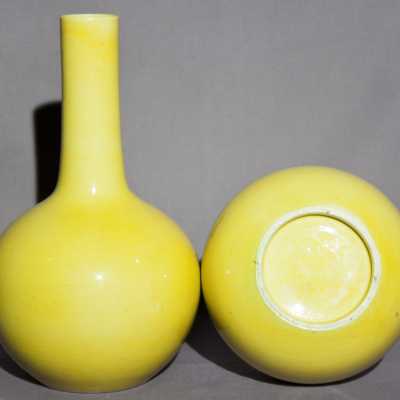 Paire de vases en porcelaine de Chine, XIXème