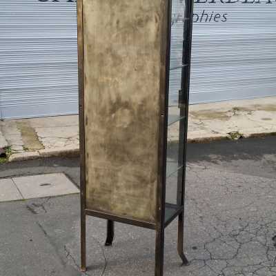 Vitrine en métal et verre des années 1950