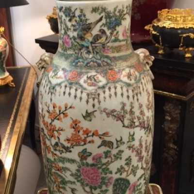 Potiches en porcelaine de CHINE CANTON XIXème siècle