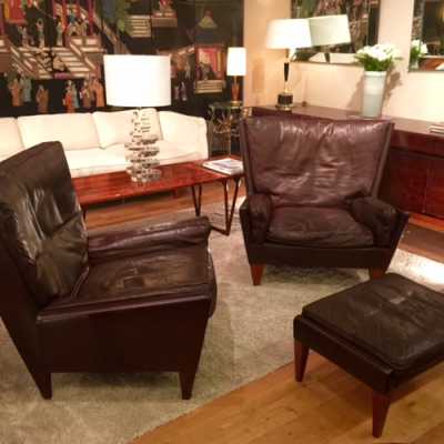 Pair of V11 brown leather bergere lounge chairs by Illum Wikkelsoe, Denmark, 1960