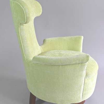 Paire de petits fauteuils italiens