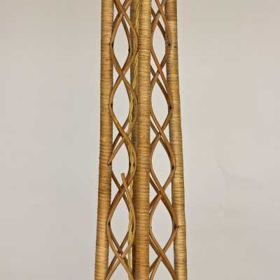 Lampadaire en rotin