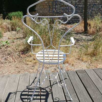 Six fauteuils de jardin