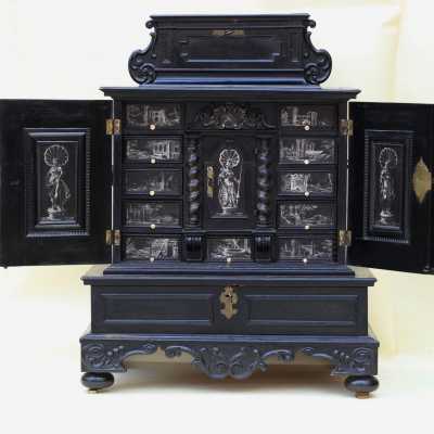 Cabinet d’époque XVIIème, allemagne du sud.