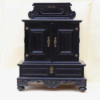 Cabinet d’époque XVIIème, allemagne du sud.