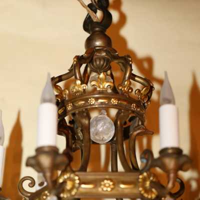 Lustre en bronze style Louis XIII