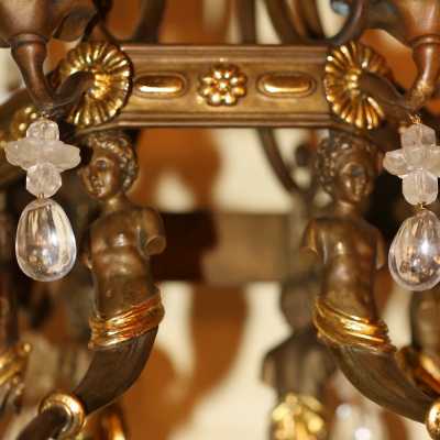 Lustre en bronze style Louis XIII