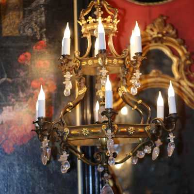 Lustre en bronze style Louis XIII