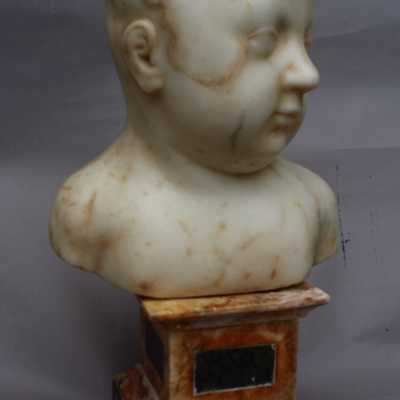 Buste d'Enfant En Marbre Blanc Veiné, Italie, 16ème Siècle