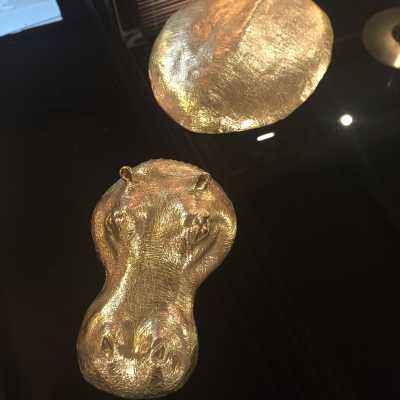 Hippopotame en bronze argenté, création