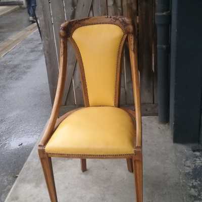 Dix chaises Art nouveau