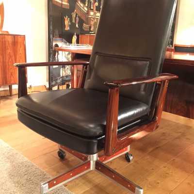 Desk chair