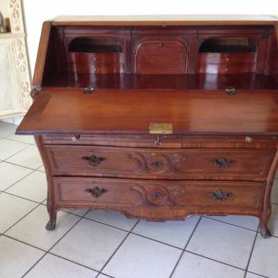 Bureau de pente circa 1760